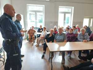 Dzielnicowi podczas spotkań z seniorami