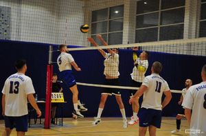 Jasielscy drużyna podczas turnieju siatkarskiego