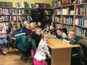 Policjanci podczas spotkań z dziećmi i młodzieżą