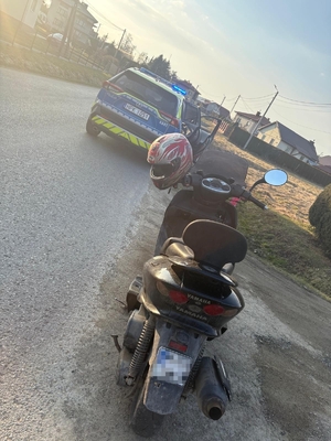 Radiowóz i motorower