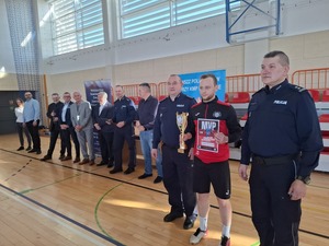 Jasielscy policjanci podczas finału II Podkarpackich Mistrzostwach Policji w Piłce Halowej