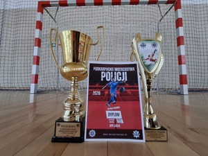 Jasielscy policjanci podczas finału II Podkarpackich Mistrzostwach Policji w Piłce Halowej