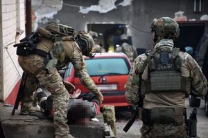 Jasielscy policjanci i kontrterroryści podczas działań