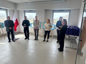 Organizatorzy oraz laureaci podczas wręczania nagród