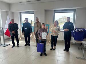 Organizatorzy oraz laureaci podczas wręczania nagród
