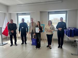 Organizatorzy oraz laureaci podczas wręczania nagród