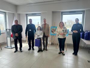 Organizatorzy oraz laureaci podczas wręczania nagród