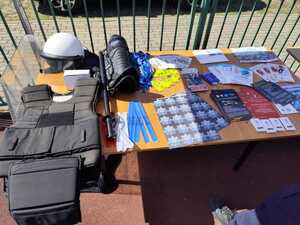 Policjanci na piknikach podczas zakończenia wakacji